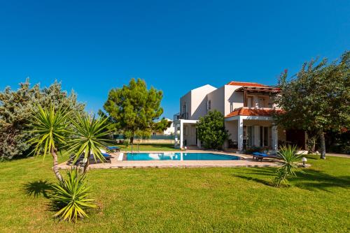 Afrodite Classico Villa - Tap to explore photos