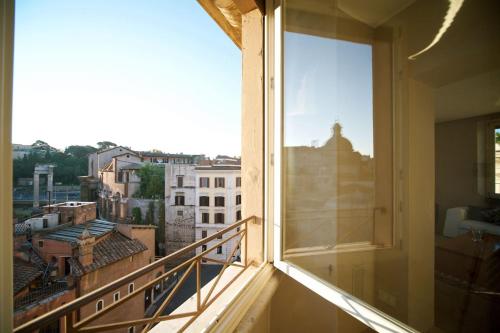 Stunning views over central Rome's rooftops - image 2