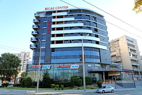 Hotel Ricas, 