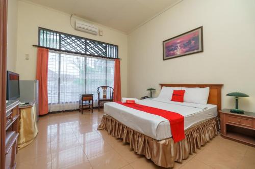 . RedDoorz near Transmart Pangkal Pinang