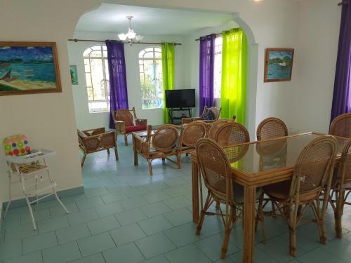 Lapiroguevilla (Tourist resident licence 03596), Pereybere (foto 3)