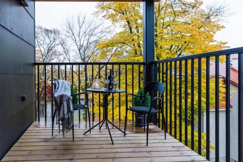 Thomas' Home - Trendy, Central & Balcony 4