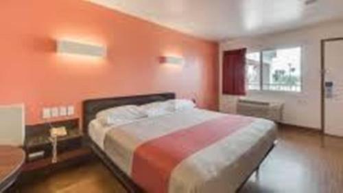 Motel 6-Brownsville TX North - image 6