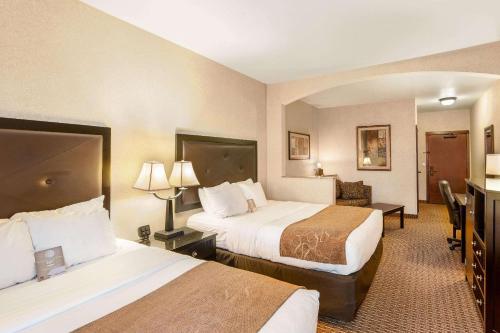 Queen Suite with Two Queen Beds