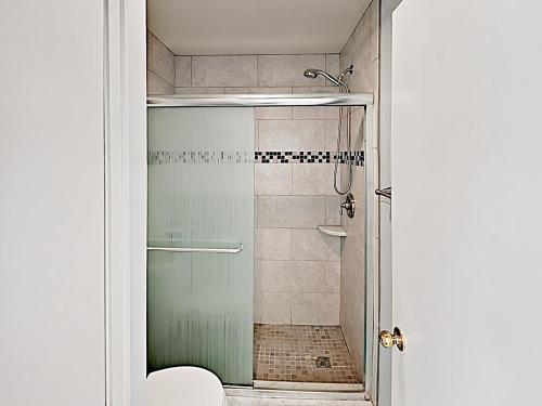 Breezy Condo With Pools & Tennis - Walk To Beach! Condo - image 8
