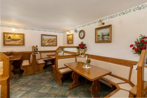 Hotel Penzion Jagodic - image 6