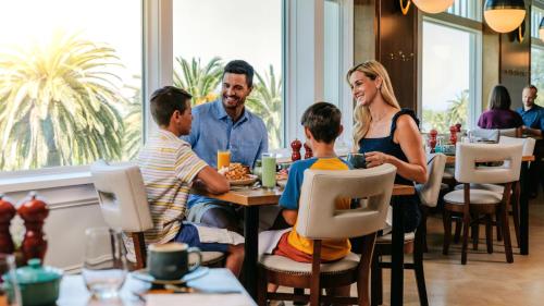 226076585 Claremont Resort & Club