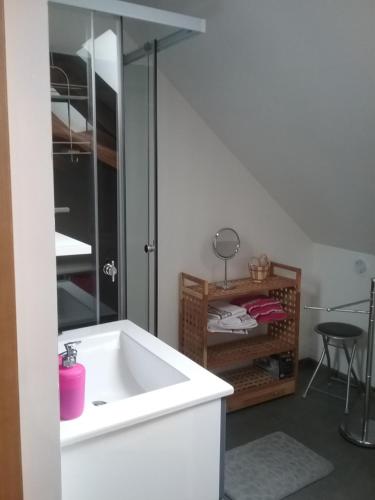 Vannas istaba, Les petites Fourches in Saint-Brisson