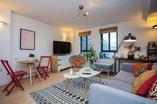 1 Bedroom Apartment In Stoke Newington Sleeps 4, Stoke Newington, London