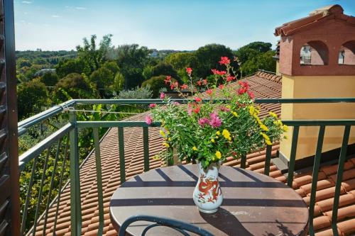 Apartment with pool Albina 3 3
