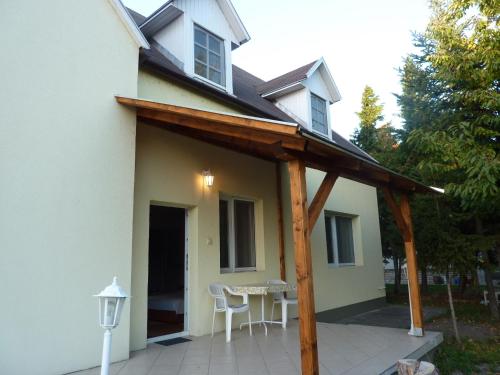 Балкон, Bridgehaus in Балатонфюред