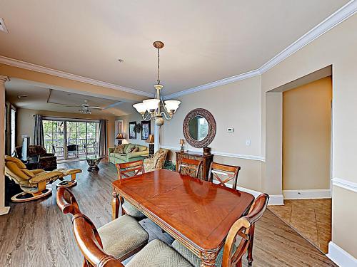 Updated Edgewater Condo By Golfing & Waterway Condo - image 3