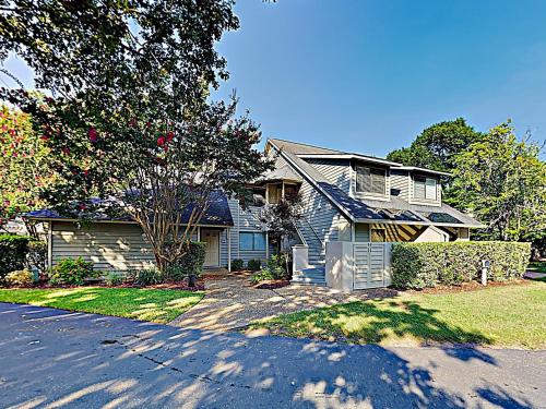 New Listing! Kingston Plantation Condo With 5 Pools! Condo - image 6