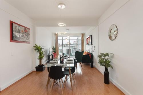 Roma Sur Apartments with Balcony - Family Friendly 4