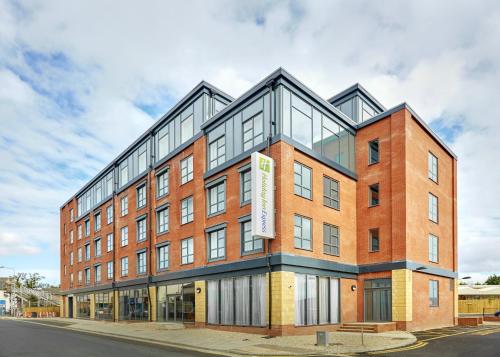 . Holiday Inn Express Grimsby by IHG