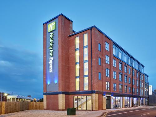 Holiday Inn Express Grimsby an IHG Hotel - image 11