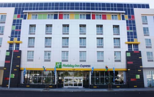 Holiday Inn Express North Hollywood - Burbank Area, an IHG Hotel