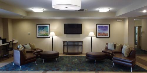 Candlewood Suites Pearl, an IHG Hotel