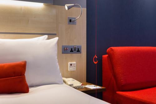 Holiday Inn Express London - Watford Junction an IHG Hotel - image 8