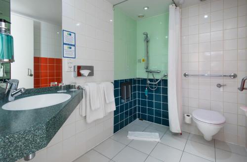 Holiday Inn Express London - Vauxhall Nine Elms an IHG Hotel - image 5