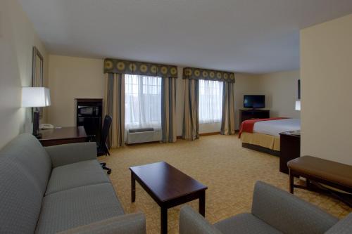 Holiday Inn Express Winston-Salem an IHG Hotel - image 4