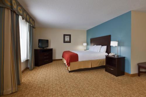 Holiday Inn Express Winston-Salem, an IHG Hotel