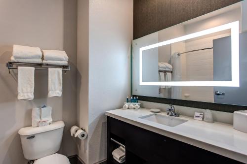 Holiday Inn Express & Suites - Gatesville