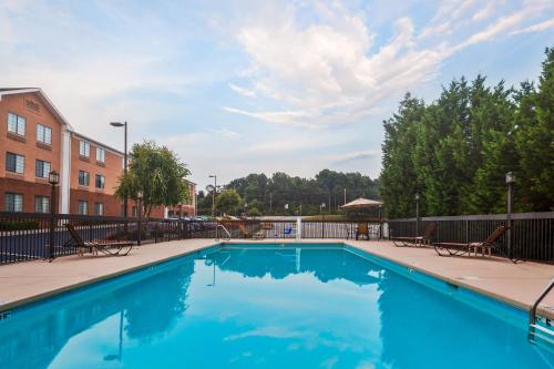 Holiday Inn Express Winston-Salem, an IHG Hotel