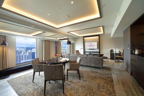 Executive Suite - Non-Smoking