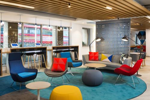 Exterior view, Holiday Inn Express London-Ealing By IHG in London