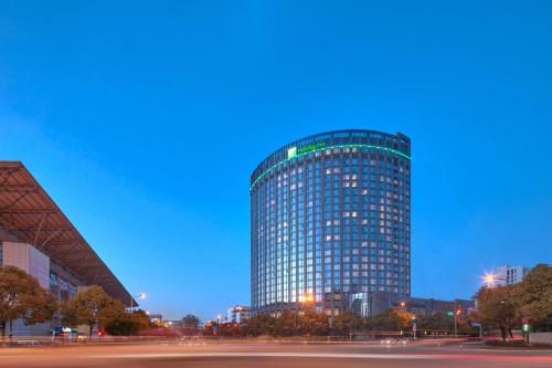 Holiday Inn Express Hangzhou Gongshu, An Ihg Hotel — hotel in No. 220 Hangxing Road, Hangzhou CN, 310015