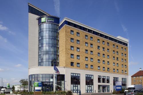 Holiday Inn Express London - Newbury Park, An Ihg Hotel