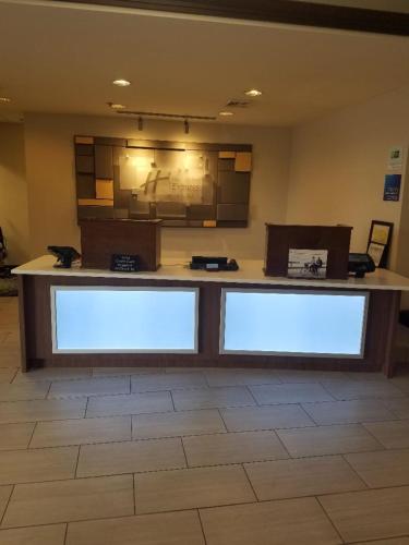 Holiday Inn Express Hotel & Suites Kingsport-Meadowview I-26 By IHG - 숙소 외관