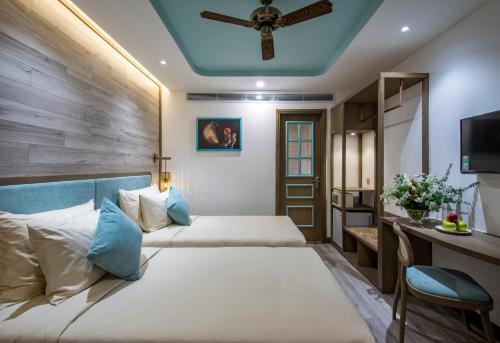 room detail thumbnail 1