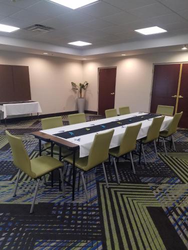 Holiday Inn Express Hotel & Suites Kingsport-Meadowview I-26 By IHG - 회의실/연회장