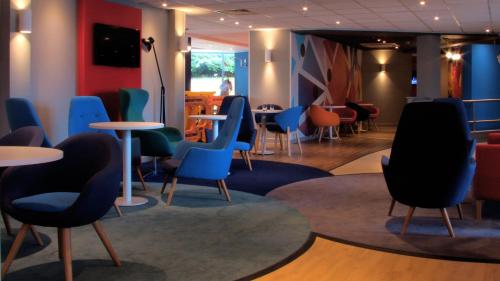 Holiday Inn Express London Stansted Airport an IHG Hotel - image 14