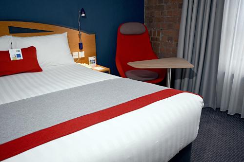 Holiday Inn Express Liverpool-Albert Dock an IHG Hotel - main image