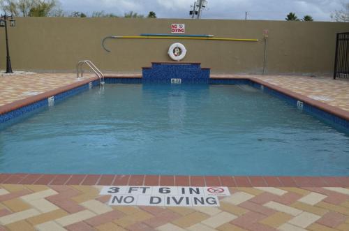 Candlewood Suites Harlingen an IHG Hotel - image 7