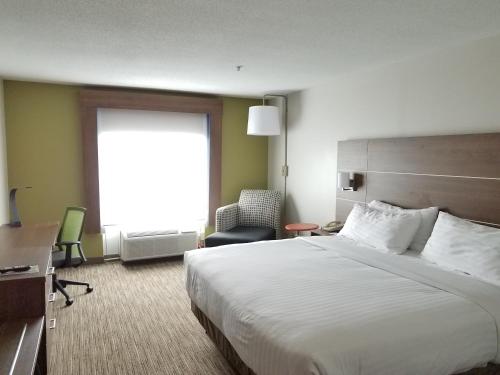 Holiday Inn Express Hotel & Suites Lenoir City Knoxville Area