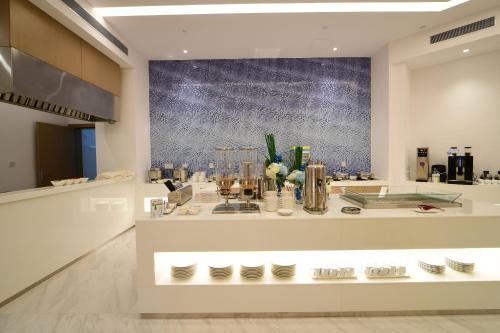Food and beverages, Holiday Inn Express Liuyang Development Zone By IHG in Liuyang