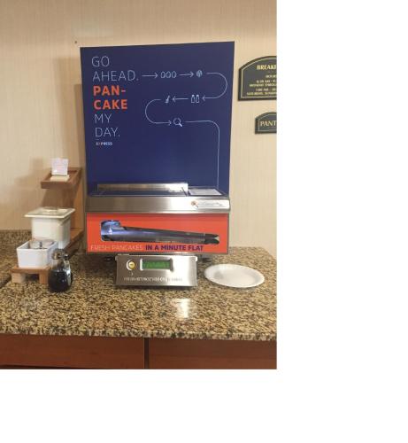 Holiday Inn Express Hotel & Suites Howell by IHG