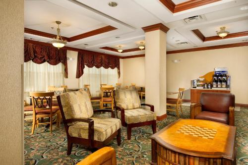 Holiday Inn Express Hotel & Suites Lenoir City Knoxville Area, an IHG Hotel