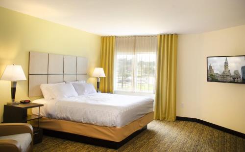 Candlewood Suites - Lancaster West, an IHG Hotel