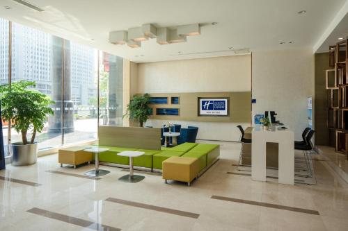 Holiday Inn Express Luoyang City Center, an IHG Hotel