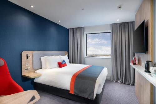 Holiday Inn Express - London Heathrow T4 by IHG