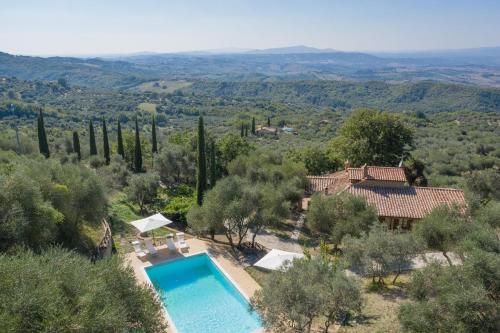  Monticello Amiata Villa Sleeps 11 Pool WiFi, Pension in Monticello