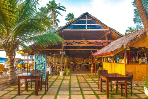 Coconut Beach Lodge