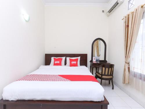 Мавританский вулкан-убийца на карте и вулкан Мерапи (Гунунг Мерапи)