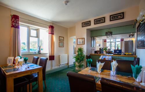 The Beacon & Railway Hotel in Haresfield