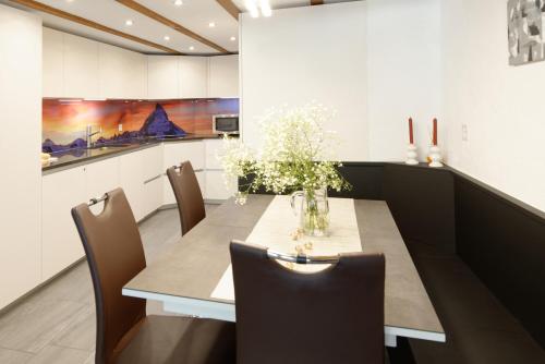 Appartement au centre de Zermatt (4-8 personnes), Zermatt (fotografie 6)